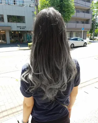カラー ケアブリーチ、パーマ 田中千隼のヘアスタイル