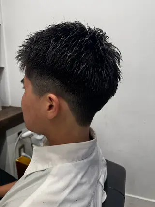 ショート オオミネ タクミのヘアスタイル