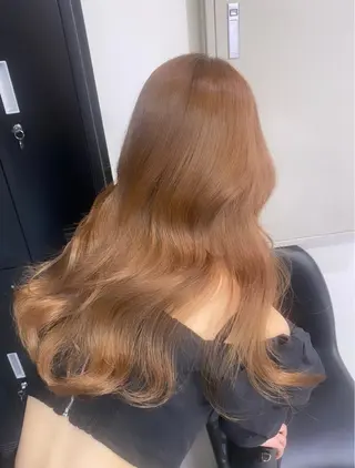 ロング カラー 名古屋栄♡PELE 上品な透明感ベージュのヘアスタイル