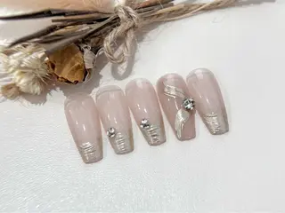 ネイル M+  Beauty Salonのネイルデザイン