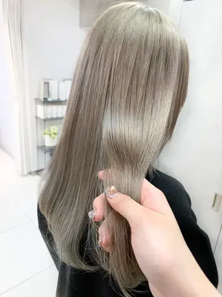 セミロング カラー raika .のヘアスタイル