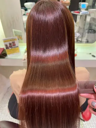 ミディアム 圧倒的美髪ストレート ツダケイタロウのヘアスタイル