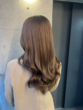 ロング カラー ＤＥＳＴ所属・吉野 瑳桜のヘアスタイル