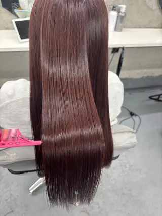 ロング カラー 腰越 麻奈のヘアスタイル