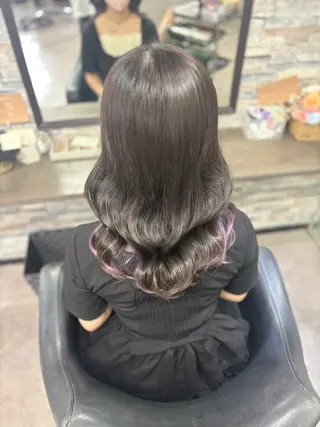 ミディアム しおり ★のヘアスタイル