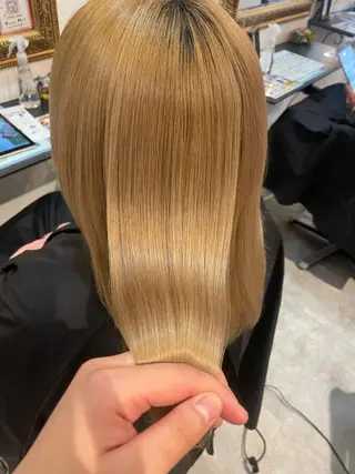 セミロング N°　jillva 腰山 菜々美のヘアスタイル