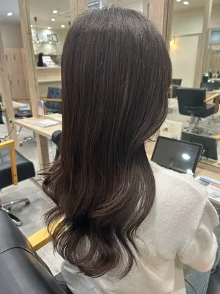 ロング YoLo.所属・村上 ななみのヘアスタイル