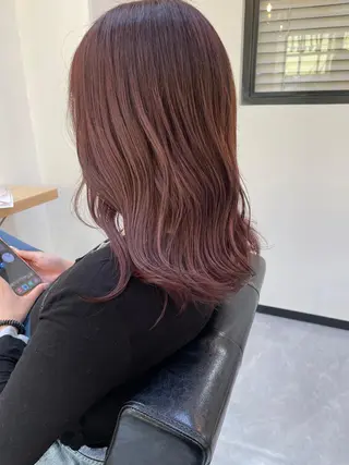 セミロング カラー CARICIA 白木 由里加のヘアスタイル