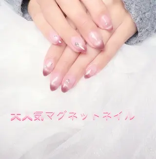 ネイル pink ladyサロン所属・べ にのネイルデザイン