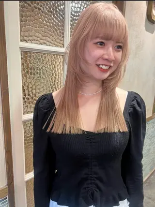 ミディアム レイヤーカット 🪐REIKAのヘアスタイル