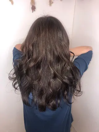 ロング ハイライト 石橋 瑞穂のヘアスタイル