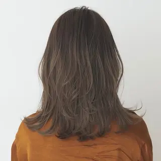 ミディアム カラー 高橋 沙央のヘアスタイル