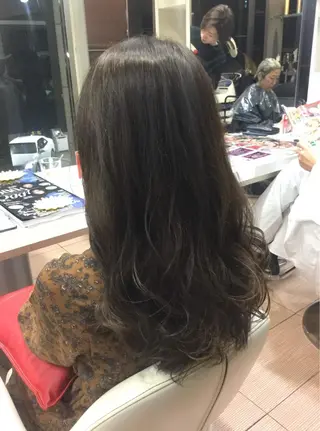 ロング カラー 貴方に似合うを見つけ ます🌱市川リョウカのヘアスタイル