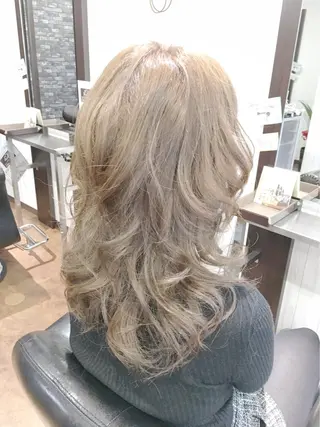 セミロング カラー パーマ Rise Heart 中村 裕介のヘアスタイル