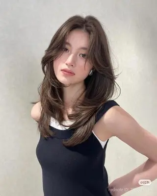 ロング hiyori .のヘアスタイル