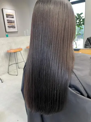 ロング マエダ リョウのヘアスタイル