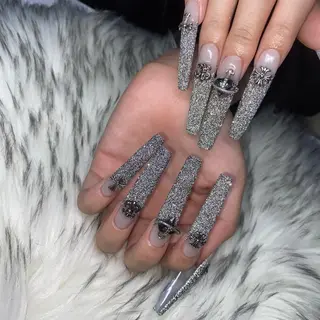 ネイル la vie  Luire所属・la vie Luire ｱｽｶのネイルデザイン