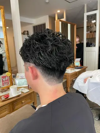 ショート パーマ ヘアアレンジ メンズ 髪質改善支持率 NO.1🫧松野力也のヘアスタイル