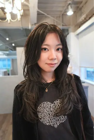 ロング カラー ヒガシ サヨのヘアスタイル