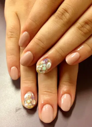 ネイル 《カメレオン》 西田美輝のヘアスタイル