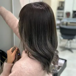 セミロング カラー 🤍透明感カラー🤍 Moeのヘアスタイル