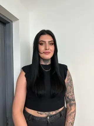 ロング 韓国ヘア×ハイトーン AYA💫のヘアスタイル