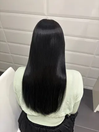 ロング 山中 彩華のヘアスタイル