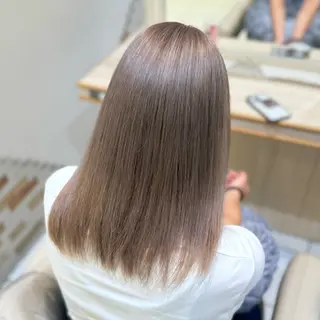 セミロング ハイトーンカラー 髪質改善カラーノトのヘアスタイル