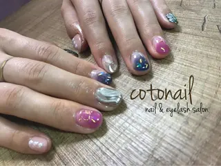 ショート ネイル ツメトマツゲ .のネイルデザイン