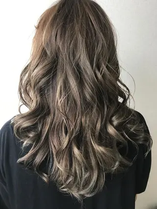 セミロング カラー パーマ テラモト カズヨシのヘアスタイル