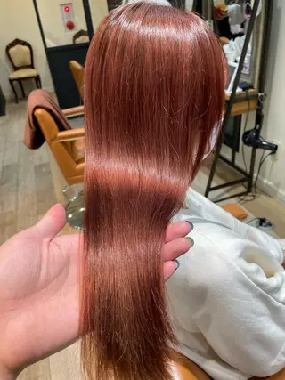 カラー しおり🍬 KOKORO🤍のヘアスタイル