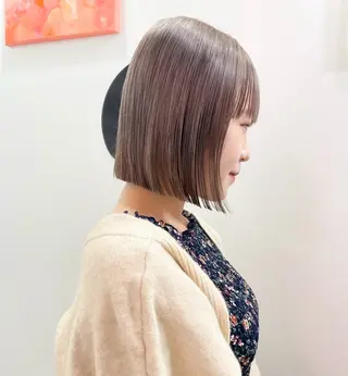 カラー 艶 ハイトーン✨ユキノのヘアスタイル