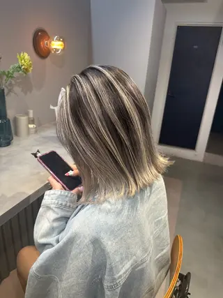 ミディアム カラー 💖ハイライト/ハイ トーン💖MIKIのヘアスタイル