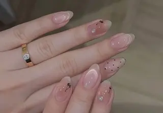 ネイル T. Leeのネイルデザイン