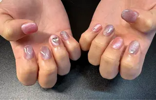 ネイル L'OM OSAKA所属・⭐️Chiharu ⭐️のネイルデザイン