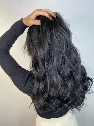 ロング カラー _WHITE 天神店のヘアスタイル