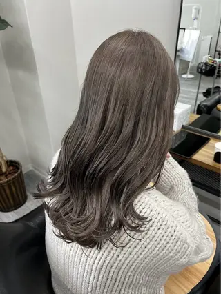 ミディアム カラー ULu. Manamiのヘアスタイル