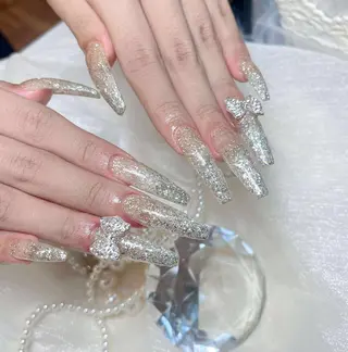 ロング VI NAILのネイルデザイン