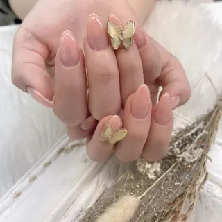 ネイル 🦋ネイルサロン ブラン🌈ゆりのネイルデザイン