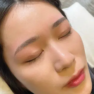 アイブロウ ulu 眉毛ハーブ毛穴肌改善の眉毛・アイブロウイメージ