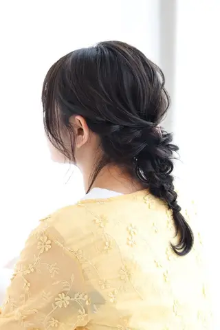 セミロング ヘアアレンジ 及川まき 　オリーブ グレージュカラー♪のヘアスタイル