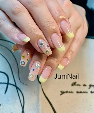 ネイル JuniNail 주니네일🇰🇷suのネイルデザイン
