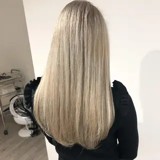 ロング カラー タカハシ ユウキのヘアスタイル