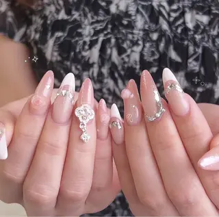 ネイル Lyn TA Nailのネイルデザイン