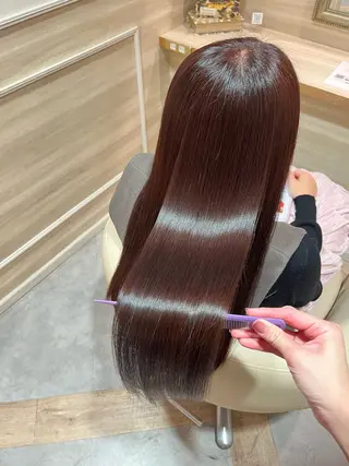 ロング ツルガイ ミオのヘアスタイル