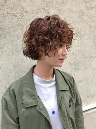 ショート カラー パーマ ヘアアレンジ BRUNTJET所属・MAEDA MADOKAのヘアスタイル