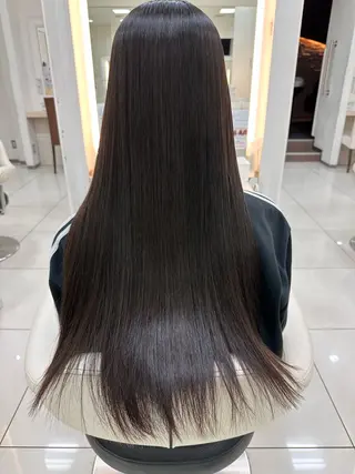 ロング 伊佐 愛のヘアスタイル