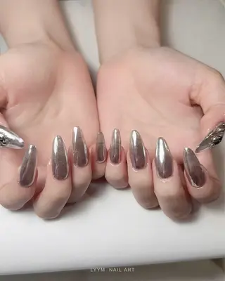 ネイル LYYM Nail Salonのネイルデザイン