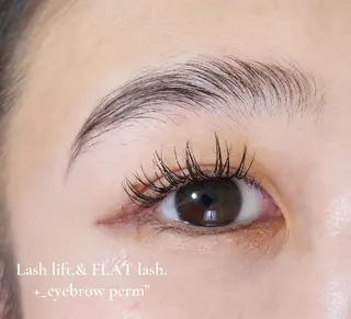 マツエク・マツパ 💜bora .のネイルデザイン