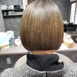 ショート iloli　メニューの無い美容室所属・iloli代表　前田 雄也　のヘアスタイル